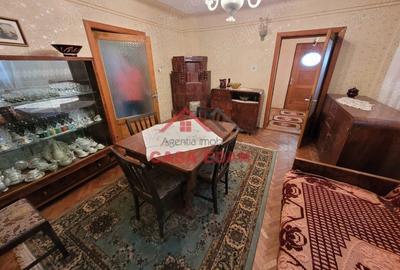 Casă cu 4 camere în Băicoi - 7