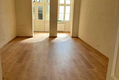 Spațiu comercial, de 140 mp, în Central - 2