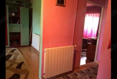 Apartament cu 3 camere decomandat în Central - 1