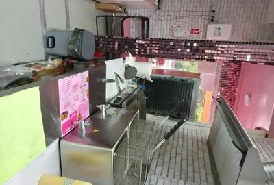 Spațiu comercial, de 14 mp, în Central - 3
