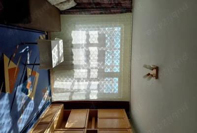 Apartament cu 3 camere semidecomandat în Central - 1