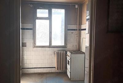 Apartament cu 3 camere semidecomandat în Rahova - 4
