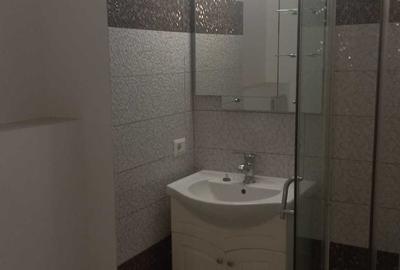 Apartament cu 3 camere semidecomandat în Berceni - 2