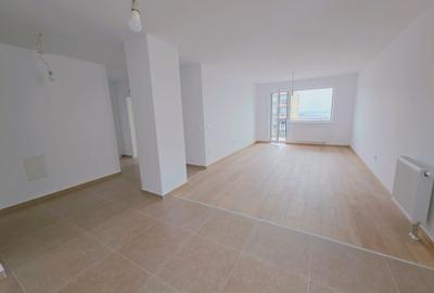 Apartament cu 3 camere decomandat în Tractorul - 4