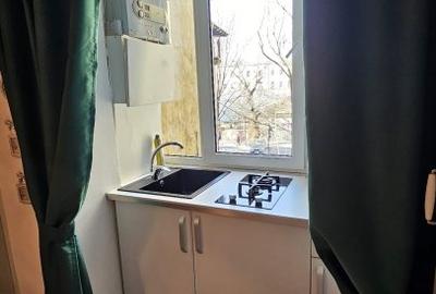 Garsonieră decomandată, mobilată în Universitate - 11