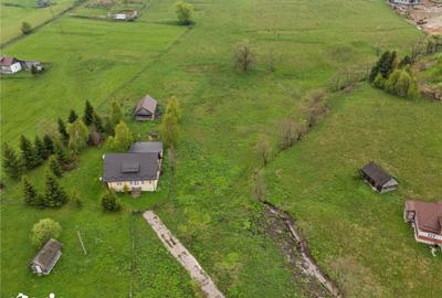 Teren de 1355 mp, în Fundata - 3