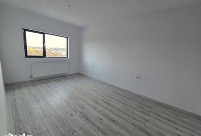 Casă cu 4 camere cu Teren 175 Mp în Moșoaia