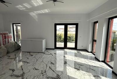 Casă cu 3 camere cu Teren 348 Mp în Corbeanca