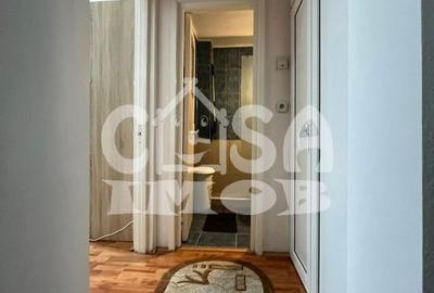 Apartament cu 3 camere semidecomandat în Micro 8 - 16