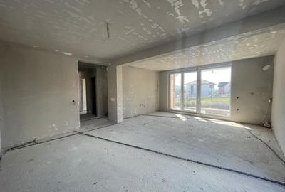 Duplex cu 5 camere cu Canalizare în Chinteni - 11