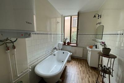 Birou cu personalitate - Universitate - Batistei - 10