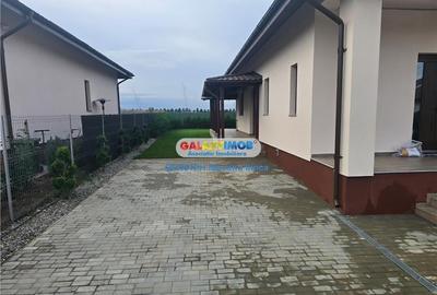 Casă cu 4 camere cu Canalizare în Păulești - 25