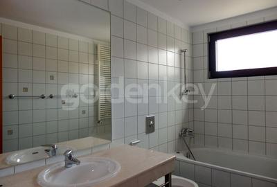 Apartament spatios cu 5 camere in complex rezindetial - 11