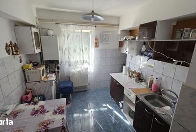Apartament cu 4 camere în Central - 13