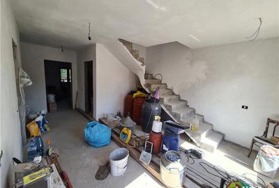 Casă cu Teren 600 Mp în Letea - 2