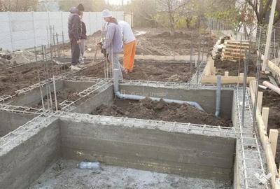 Casă cu 5 camere cu Teren 1000 Mp în Central - 2