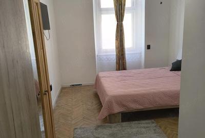 Apartament cu 3 camere semidecomandat în Central - 4