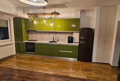 Tomis plus .Cel mai bun pret, 2 camere , mobilat , utilat , etaj 2 - 3