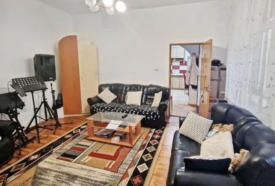 Zona Centrala In Imediata Apropiere a Strazii Michael Weiss - 2