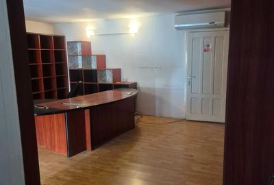 Casă cu 4 camere în Ultracentral - 2