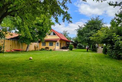 Casa cu 4 camere, terasa acoperita, curte de 700 mp, zona - 12