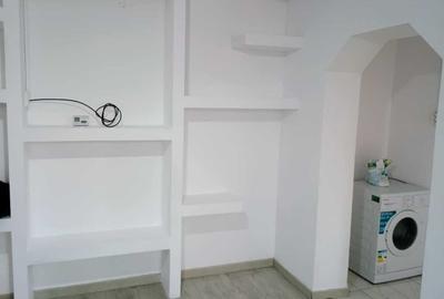 Apartament cu 3 camere decomandat în Central - 1