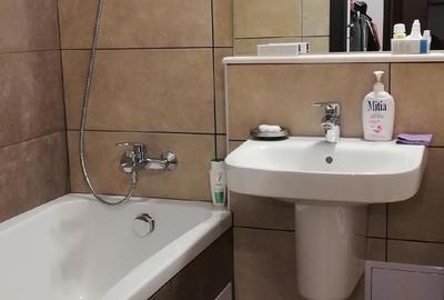 Apartament cu 4 camere decomandat în Apusului - 9