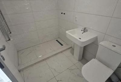 Apartament cu 3 camere decomandat în Central - 4