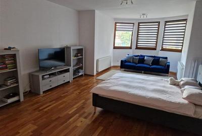 Casă individuală cu 4 camere cu Canalizare în Central - 7