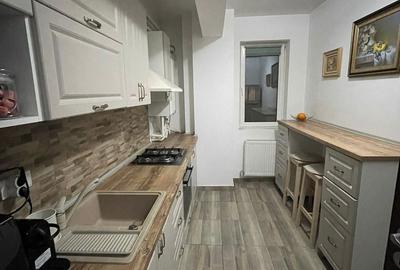 Apartament cu 3 camere decomandat în Apărătorii Patriei - 10