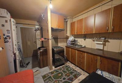 Garsoniera dubla 30mp centrala -Auchan Titan, Bd. 1 Decembrie - 8