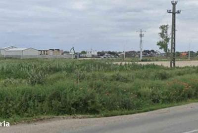 Teren de 10200 mp, în Central