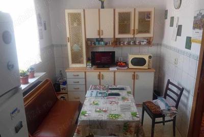 Apartament cu 3 camere decomandat în Dărmănești - 10