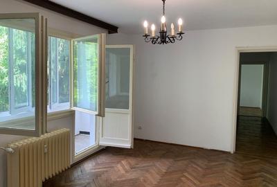 Apartament cu 3 camere în Berceni - 1