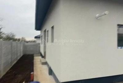 Casă cu 3 camere cu Teren 365 Mp în Mihăilești