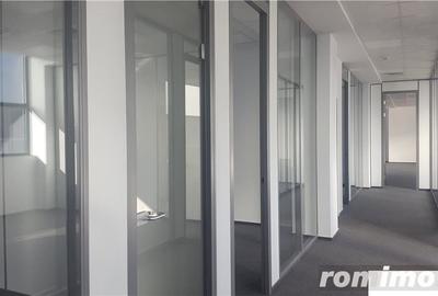 Spațiu comercial, de 3,000 mp, în Moșilor - 2