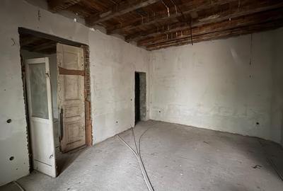 OPORTUNITATE ! Ultracentral casa individuala cu teren mare in proprietate ! - 3