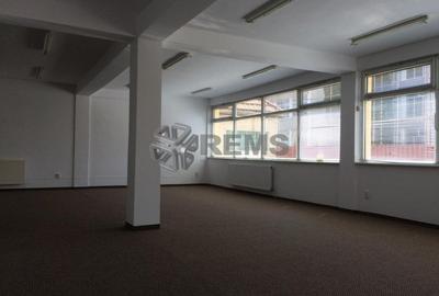 Birou renovat / Etaj  1 in vila zona Sigma - 3