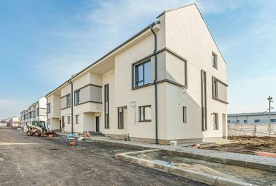 Casă cu 5 camere cu Canalizare în Giurgiului - 1