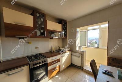 Apartament decomandat 3 camere si balcon zona Vasile Aaron d - 3