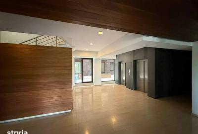 Apartament cu 3 camere decomandat în Băneasa - 2