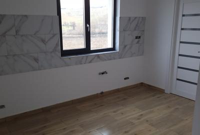 Casa noua pe parter la Bucovina-Curtesti - 4