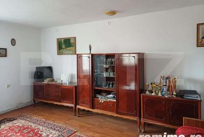 Casă cu 6 camere cu Teren 3000 Mp în Tureni - 4
