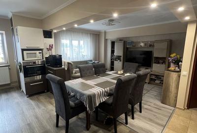 Apartament cu 4 camere decomandat în Florești - 2