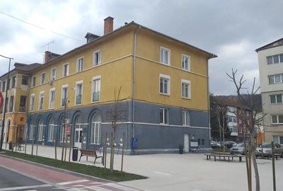 Apartament cu 3 camere decomandat în Luncă