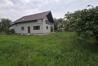 Casă cu 5 camere cu Teren 1483 Mp în Mitocu Dragomirnei - 7