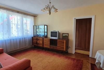 Apartament cu 2 camere semidecomandat în Cristian - 2