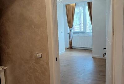 Apartament cu 3 camere decomandat în Central - 2