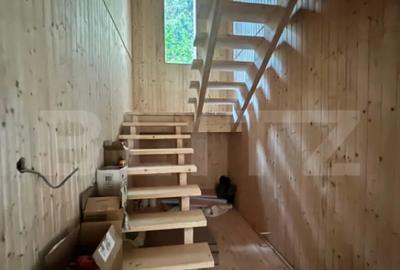 Casă cu 7 camere cu Teren 1170 Mp în Colibița - 2