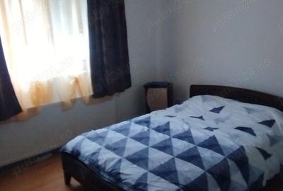 Casa de vinzare cu 2 apartamente - 4